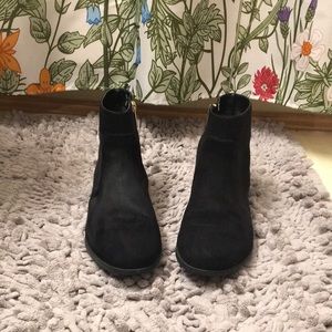 Black ankle boots- H&M size 8
